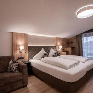Alphotel Garni Salner **** Ischgl